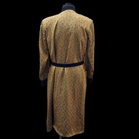 1940’s Gold and Black Robe Fully Lined Size M - Gem