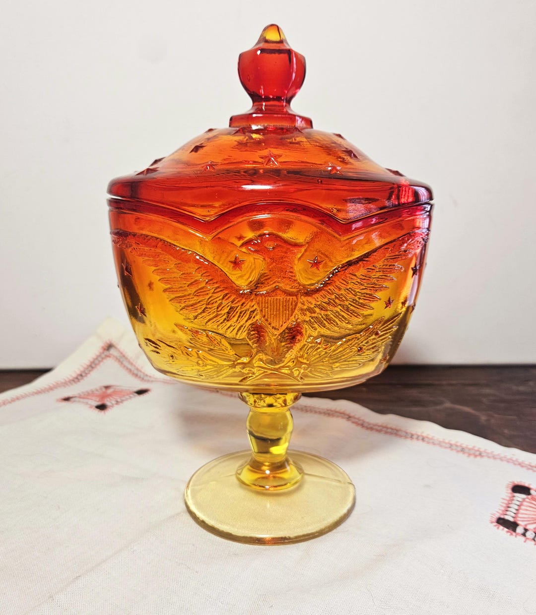 Vintage LE Smith Amberina Candy Dish, Eagle & Stars, 1960s Lidded