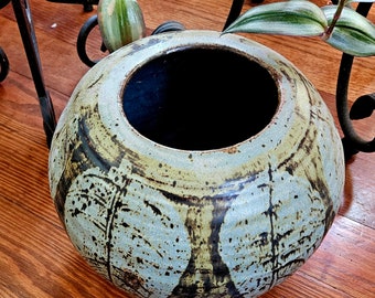 Mid Century Floor Pot, Studio Pottery by well known Michigan Potter Flod Kemp, Soft Grey Geen with Oxide Painted Leaves