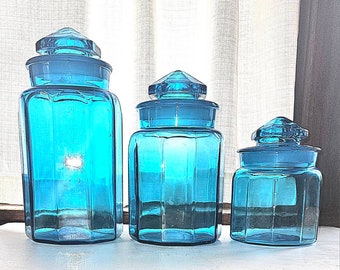 Elegant Teal Blue Glass Canister Set, Faceted Gem-Cut Tops, Vintage by L.E. Smith, Excellent Condition, Ground-Glass Fitted Lids, OBO