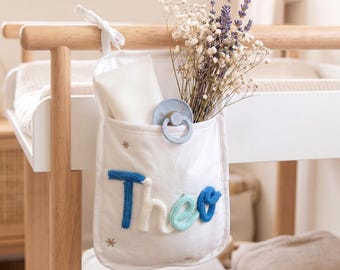 Organizzatore personalizzato per la cameretta del bambino, contenitore per culla all'uncinetto con nome, contenitore da appendere in cotone per il comodino.