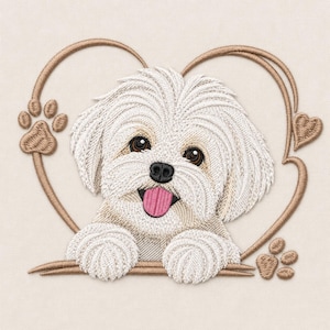Può includere: Un disegno da ricamo raffigurante un cane bianco dal pelo soffice con occhi marroni e lingua rosa, incorniciato da un contorno a forma di cuore cucito in marrone chiaro. Il cane è mostrato dal petto in su con le zampe anteriori su una linea.