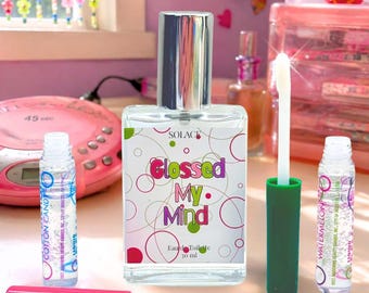 Perfume Glossed My Mind / Brillo labial de fresa, rosa azucarada y caramelo de kiwi / Perfume gourmand floral frutal estilo Y2K / 30 ml