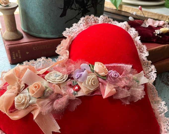 Red Vintage Style Valentine/ Heart Table, Top Decor Etsy