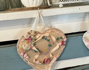 Shabby chic rose heart/vintage style heart