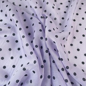 Halvtransparent Tencel linnetyg med prickar | Mjukt, transparent, prickigt skjorttyg | Elegant, prickigt sytyg | Lamorravn 3