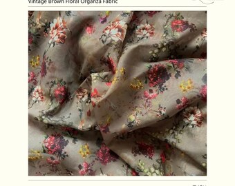Vintage bruin gebloemde organzastof | Romantische transparante bloemenstof voor jurken en blouses | Zacht vloeiende retro-modestof | Lamorravn
