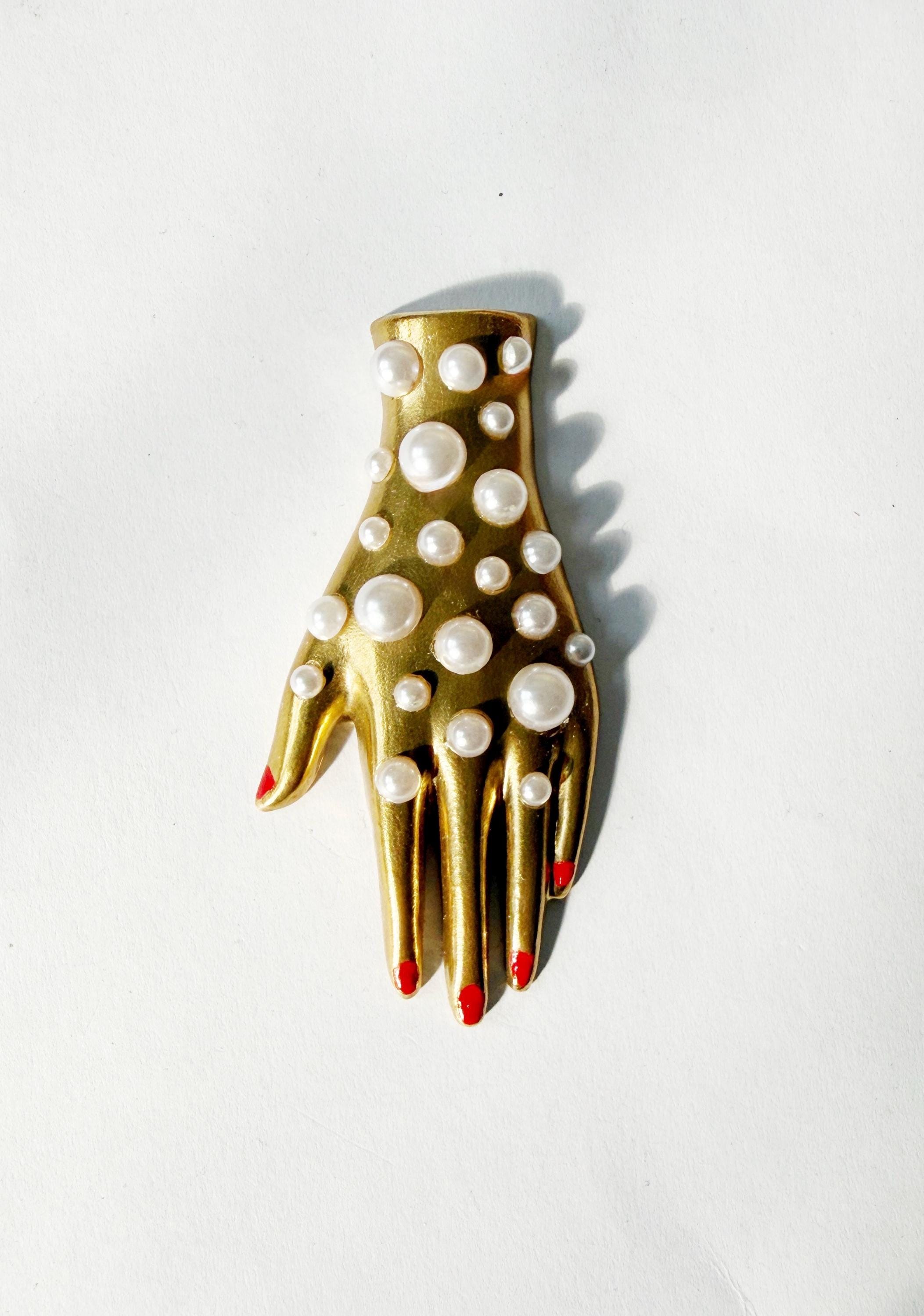 Schiaparelli brooch - Etsy 日本