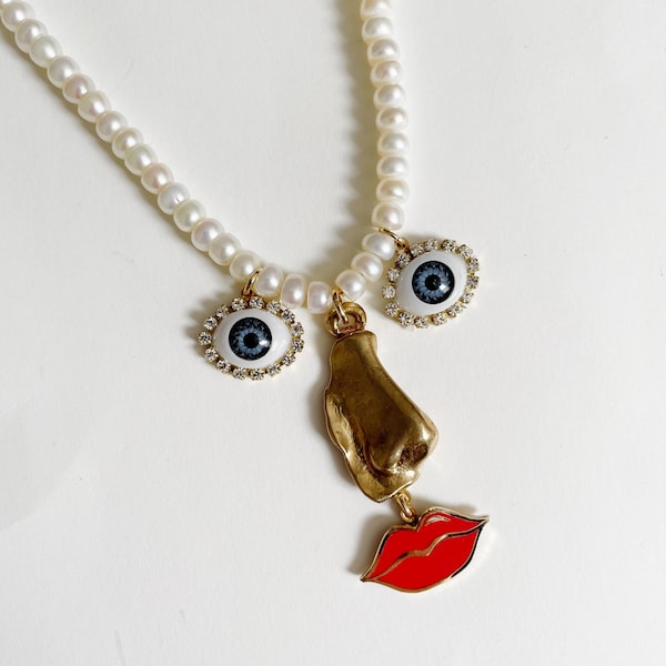 Ode to the master pearl necklace