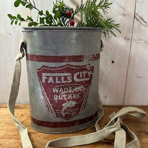 Falls City The Angler's Choice No.7810 Bait Bucket