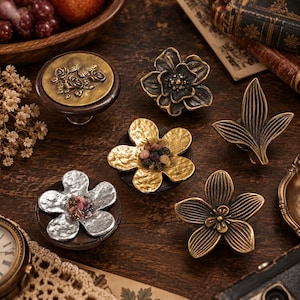 Vintage Floral Cabinet Knob, Antique Brass Drawer Pull, Rustic Farmhouse Furniture Hardware, French Country Dresser Handle
