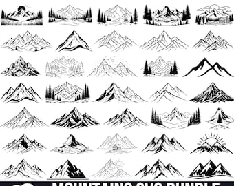 Könnte beinhalten: Eine Sammlung von 40 schwarz-weißen Bergillustrationen mit verschiedenen Gipfeln, Kiefern, Hütten und Sonnenstrahlen. Das Grafikset enthält diverse Landschaftsdesigns mit scharfen Linien und detaillierten Schattierungen, beschriftet als Mountains SVG Bundle.
