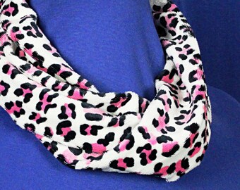 Pink Cheetah Faux Fur Scarf - Pink Cheetah Infinity Scarf - Animal Print Minky Scarf - Pink Leopard Scarf .