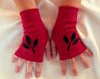 Red Wool Gloves - Scarlet Fingerless Gloves .