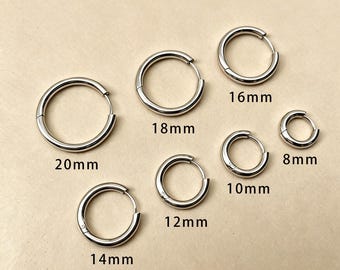 Pendientes redondos minimalistas: aros pequeños de acero inoxidable, libres de níquel.