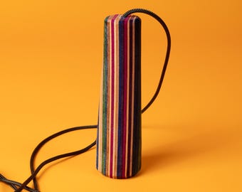 Gerecycled skateboard-trekkoord voor plafondlamp – Kleurrijke houten trekhendel – Groen of zwart koord – Handgemaakt in Devon