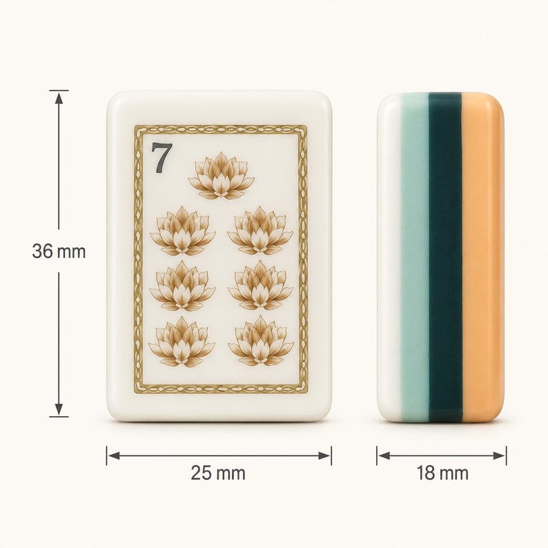 Set di Mahjong americano White Lotus, 160 tessere Mahjong in acrilico, set Mahjong portatile a 4 strati, tessere Mahjong floreali, regalo per serate di gioco immagine 2
