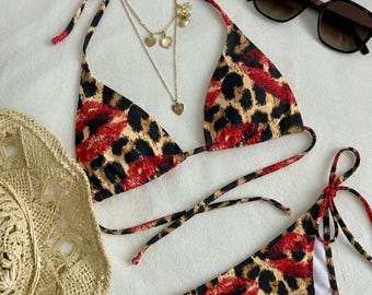 Y2K Red Lips Leopard Bikini, Grunge Aesthetic Swimwear, Y2K Two Piece, Cheetah Print Triangle Top Bikini, Trashy Chic Women Bathing Suit