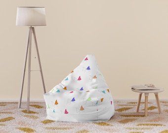 Kleurrijke zitzakstoel met abstract strikpatroon
