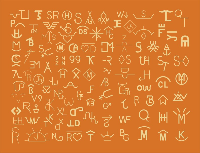 K&ouml;nnte beinhalten: Eine Sammlung von &uuml;ber 70 einzigartigen Western-Marken oder Rindermarken. Die Marken sind in einem einfachen, minimalistischen Stil gezeichnet und alle in hellgelber Farbe vor einem einfarbigen orangefarbenen Hintergrund.