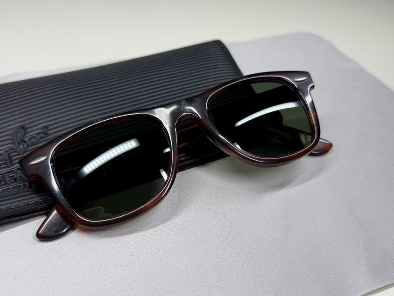 Vintage Ray-Ban Wayfarer I 48mm Sunglasses by Bausch Lomb USA, Rare Small Size 48-22 B&L Classic with Original Case image 15