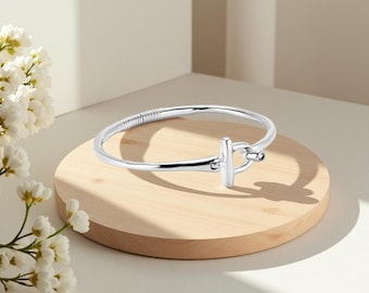 Bracelet jonc avec topaze blanche, argent hypoallergénique fait main, cadeau délicat pour elle, unode 50