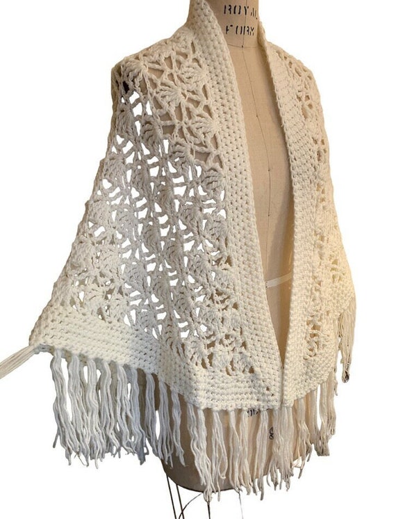 Hand Crochet Ecru Fashion Shawl, Vintage Ivory Cro