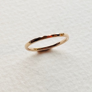 Stunning Solid 9ct Recycled Yellow Gold Hammered Band - 2mm band