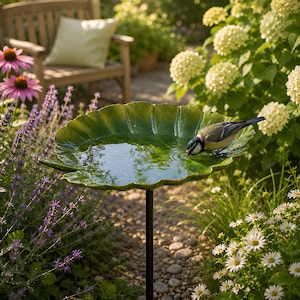 Estaca de jardín para bebedero de pájaros con forma de hoja: Decoración de exterior para pájaros silvestres