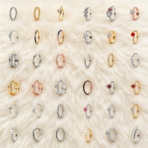 Conjunto de anillos apilables Pandora de plata de ley S925, joyería apilable de moda, adecuada tanto para hombres como para mujeres, un regalo estupendo.