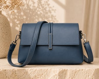 Damen-Umhängetasche, strukturierte Schultertasche, Messenger Bag mit Überschlag, Alltagshandtasche, Handtasche mit verstellbarem Riemen, minimalistische Tasche, Geschenkidee für sie