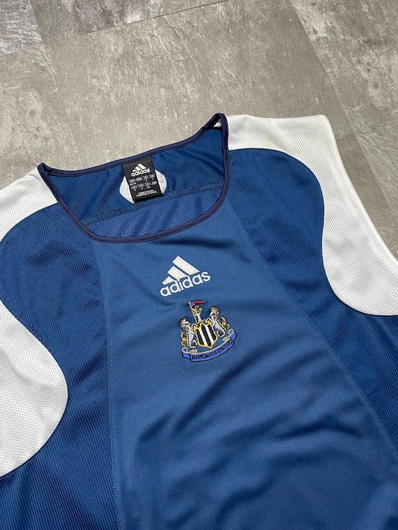 激レア  Newcastle United ノースリーブTシャツ Vintage 2004 Newcastle United Adidas Training Vest Shirt Size L