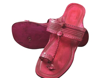 Indian Handmade leather Kolhapuri Sandal Slip on Flats slipper punjabi jutti Ethnic Wedding Mojari Shoes Women Red slippers Wedding Sandals