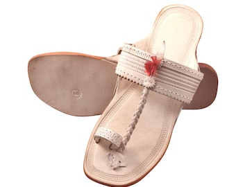 Handcrafted Leather Kolhapuri Sandals: White Ethnic Jutti Slip-On Flats