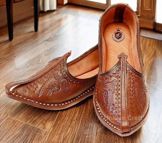 Brown Leather Men's Traditional Indian Jutti Shoes – Wedding Ethnic Footwear
