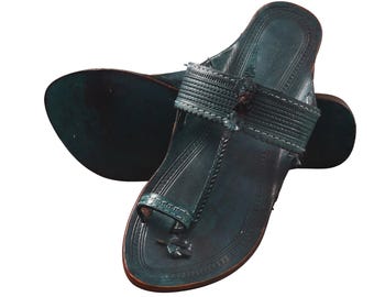 Handcrafted Leather Kolhapuri Sandals: Traditional Indian Ethnic Mojari Flats