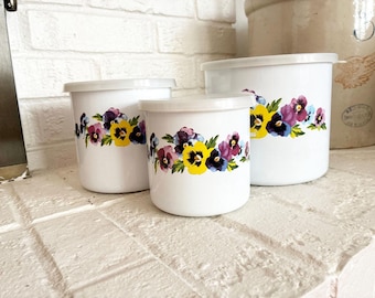 Juego de botes apilables GMI Vintage Retro de 3 piezas, esmaltados con diseño floral de pensamientos.