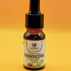 Marokkaanse wierook etherische olie voor aromatherapie, meditatie, massage en huidverzorging.