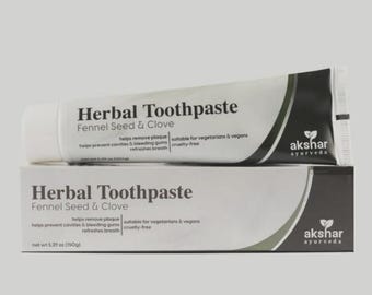 Akshar Ayurveda - Fennel Seed & Clove Herbal Toothpaste –Vegan Oral Care (150g)