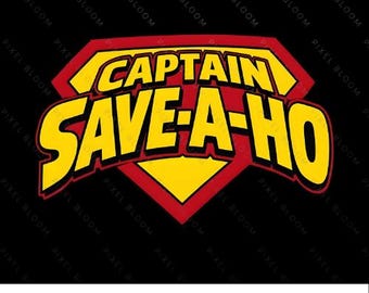 Op de afbeelding: Een grafisch ontwerp met de tekst CAPTAIN SAVE-A-HO in dikke gele letters met een zwarte omlijning, geplaatst tegen een rood schildvormig embleem. Het ontwerp wordt gepresenteerd op een zwarte achtergrond met een herhalend watermerkpatroon.
