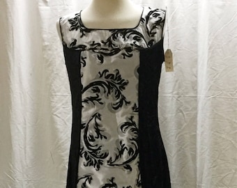 Black Velvet Sleeveless Gown