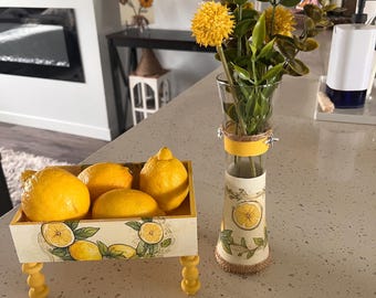 Ręcznie robiony zestaw w kształcie skrzynki na cytryny i wazonu – dekoracja decoupage w stylu francuskim