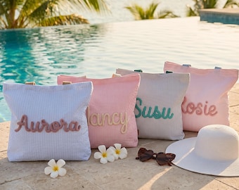 Gepersonaliseerde seersucker reistas, op maat gemaakte make-up organizer voor bruidsmeisjes, huwelijksreis en zomeravonturen