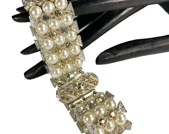 Exquisite Rhinestone Bracelet Costume Pearls Champagne Accents Bejeweled Clasp