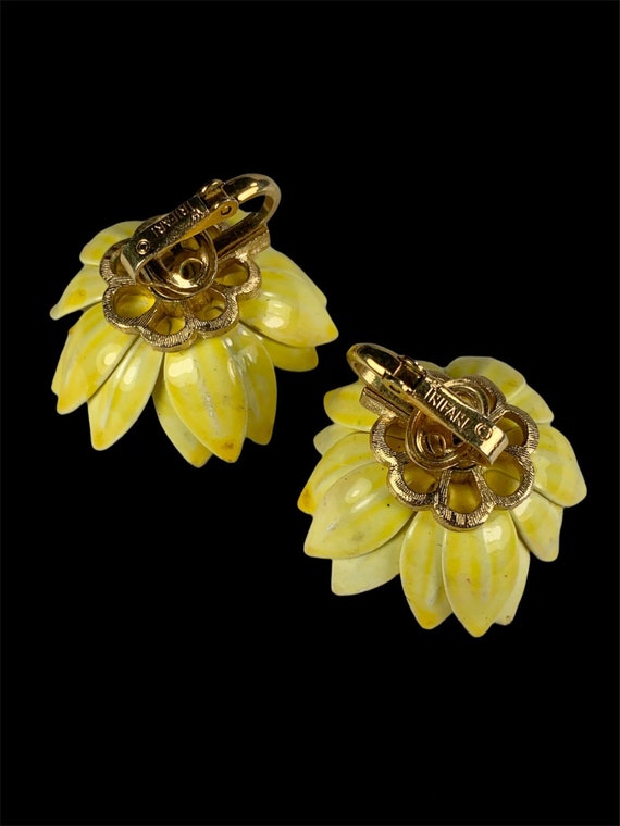 Trifari Flower Earrings Sweet Yellow Buttercups C… - image 4