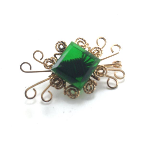 Vintage Brooch Green Acrylic Golden Coiled Wire Fashion Pin Fancy Wire Work Unusual Design