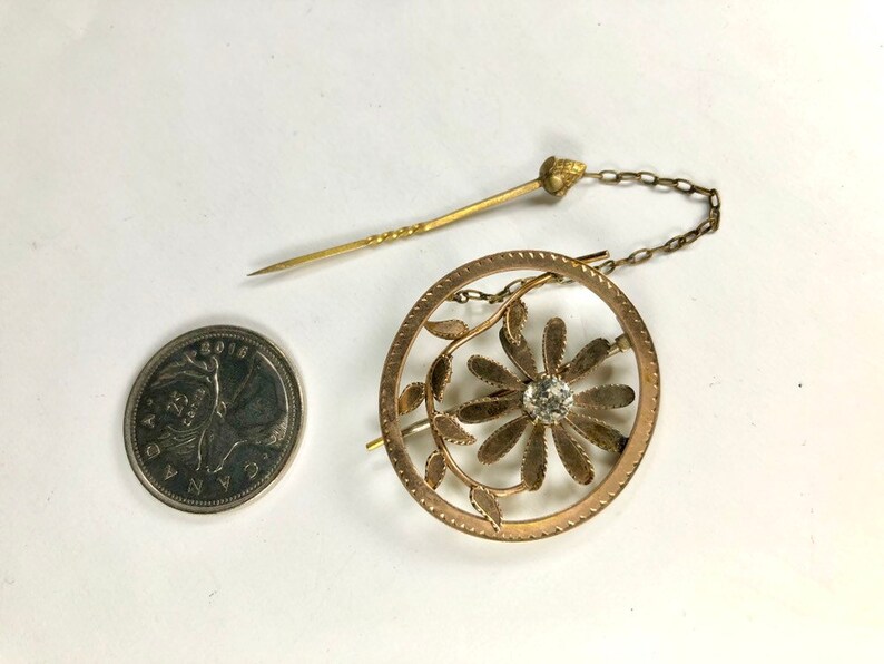 Victorian Daisy Pin Paste Stone Center Gilt Metal Cravat Pin