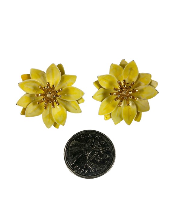 Trifari Flower Earrings Sweet Yellow Buttercups C… - image 5