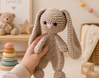 Coelhinho de Crochê para Bebê - Brinquedo Amigurumi Feito à Mão para Berçário
