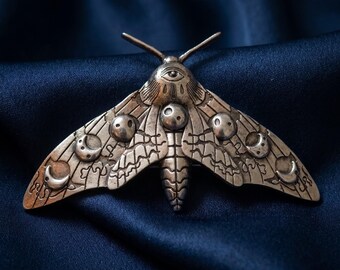 Deathshead Moth Contour Hair Clips, Silver Metal Snap  display picture 1